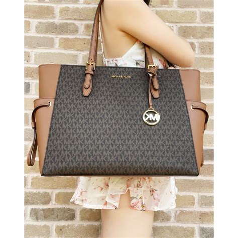 michael kors gilly tote|michael kors gilly large tote.